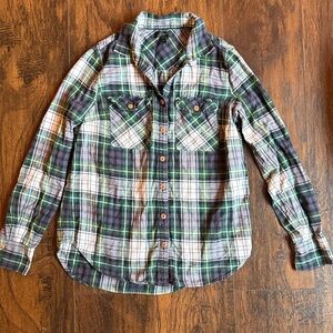 J. Crew Boyfriend shirt in ridge plaid, Size 2 (K15)